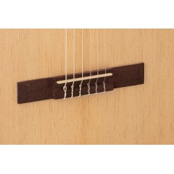 Guitarra Clásica Admira Lena Electrificada con Cutaway