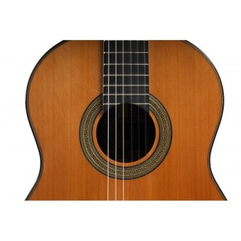 Antonio de Toledo serie Jose Rincon Modelo JR-4C Guitarra Clasica Toda Maciza con tapa de Cedro